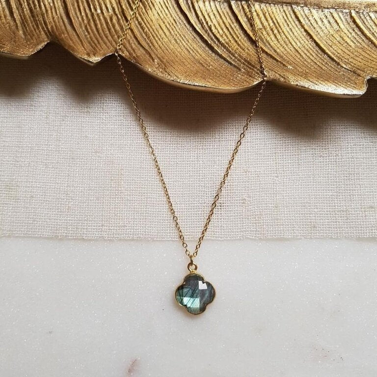 Pendentif Trèfle en Labradorite