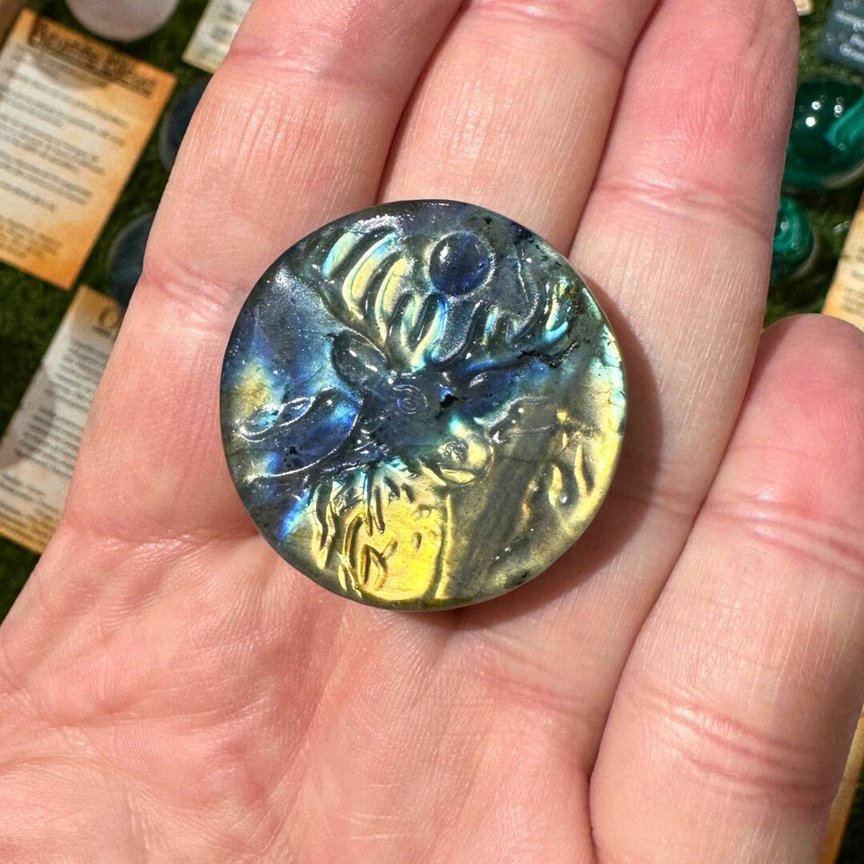 Cerf en Labradorite