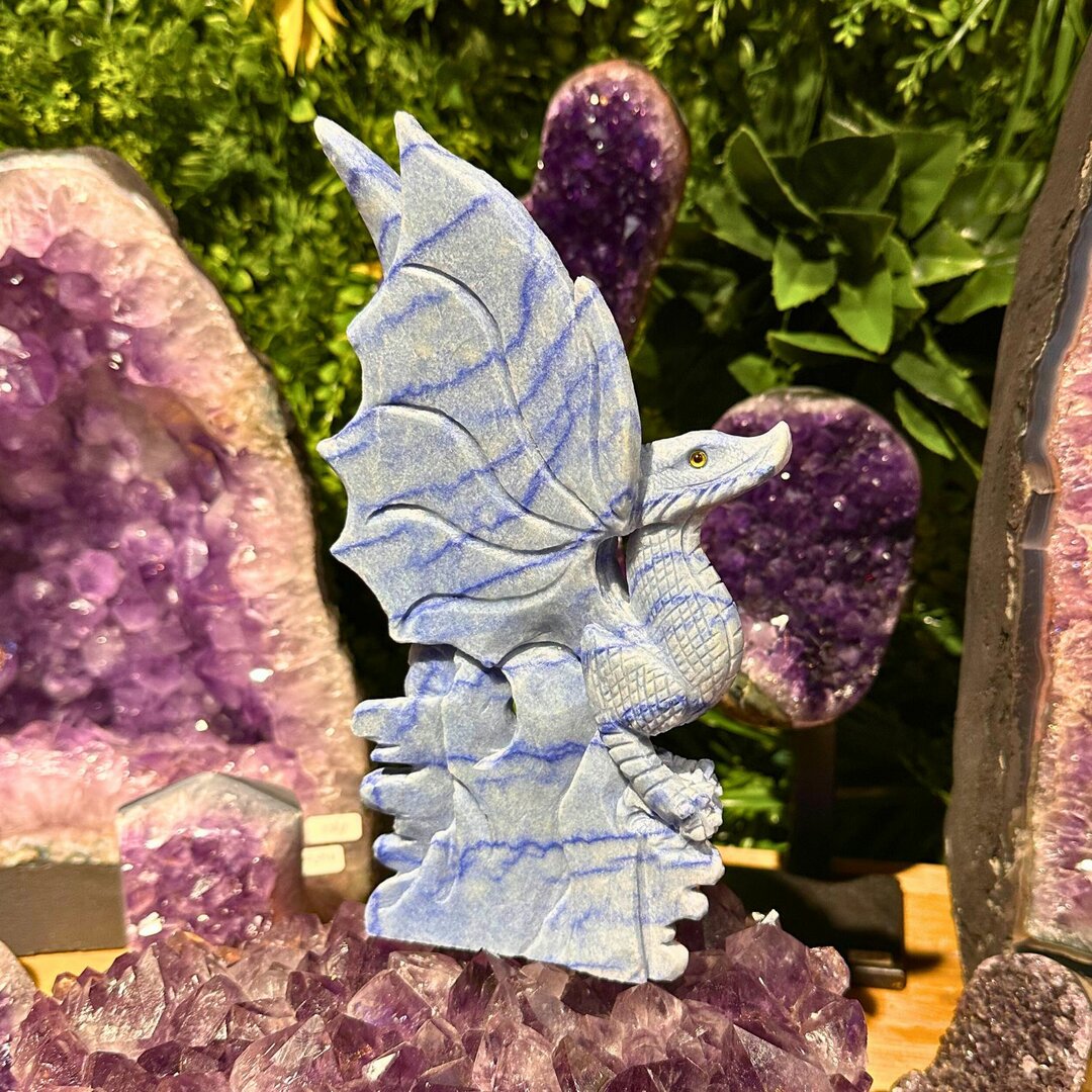 Dragon en Aventurine Bleue – Pièce Exceptionnelle (21 cm x 12 cm)