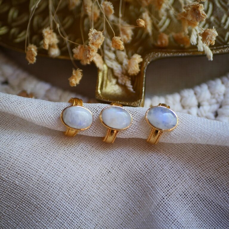 Bague en Pierre de Lune réglable