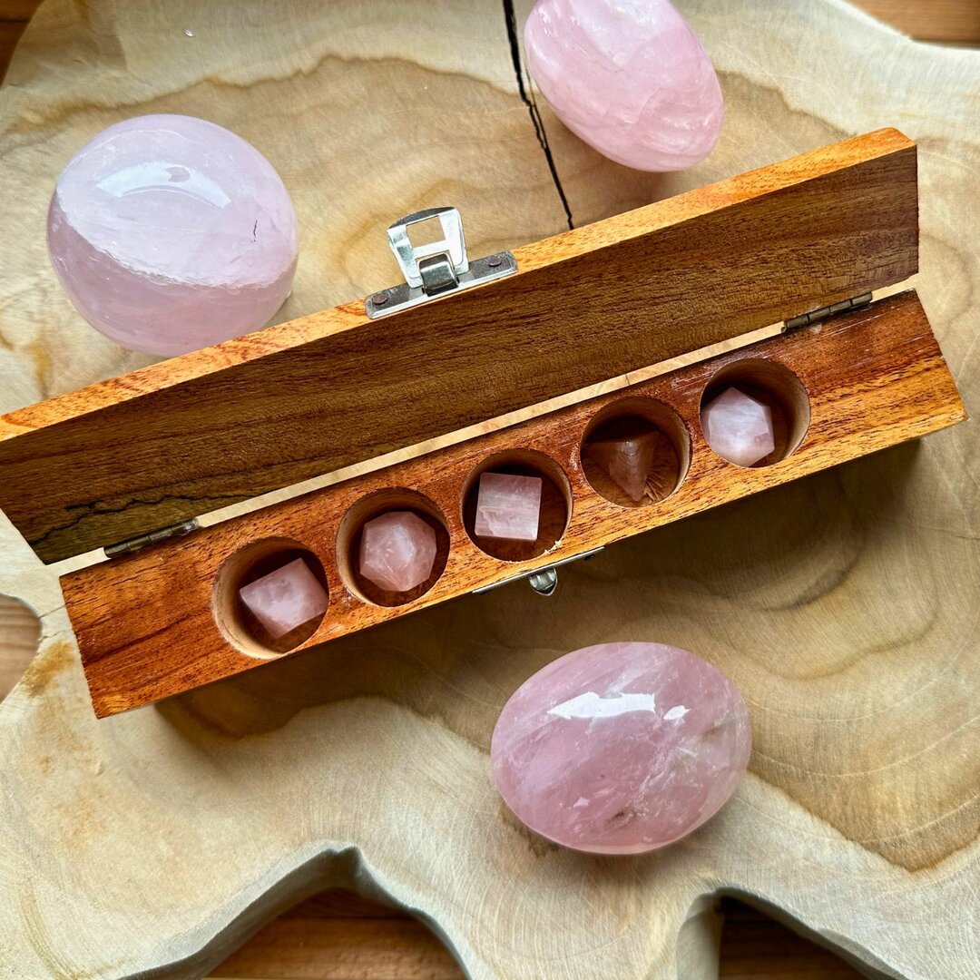 Solides de Platon en Quartz Rose
