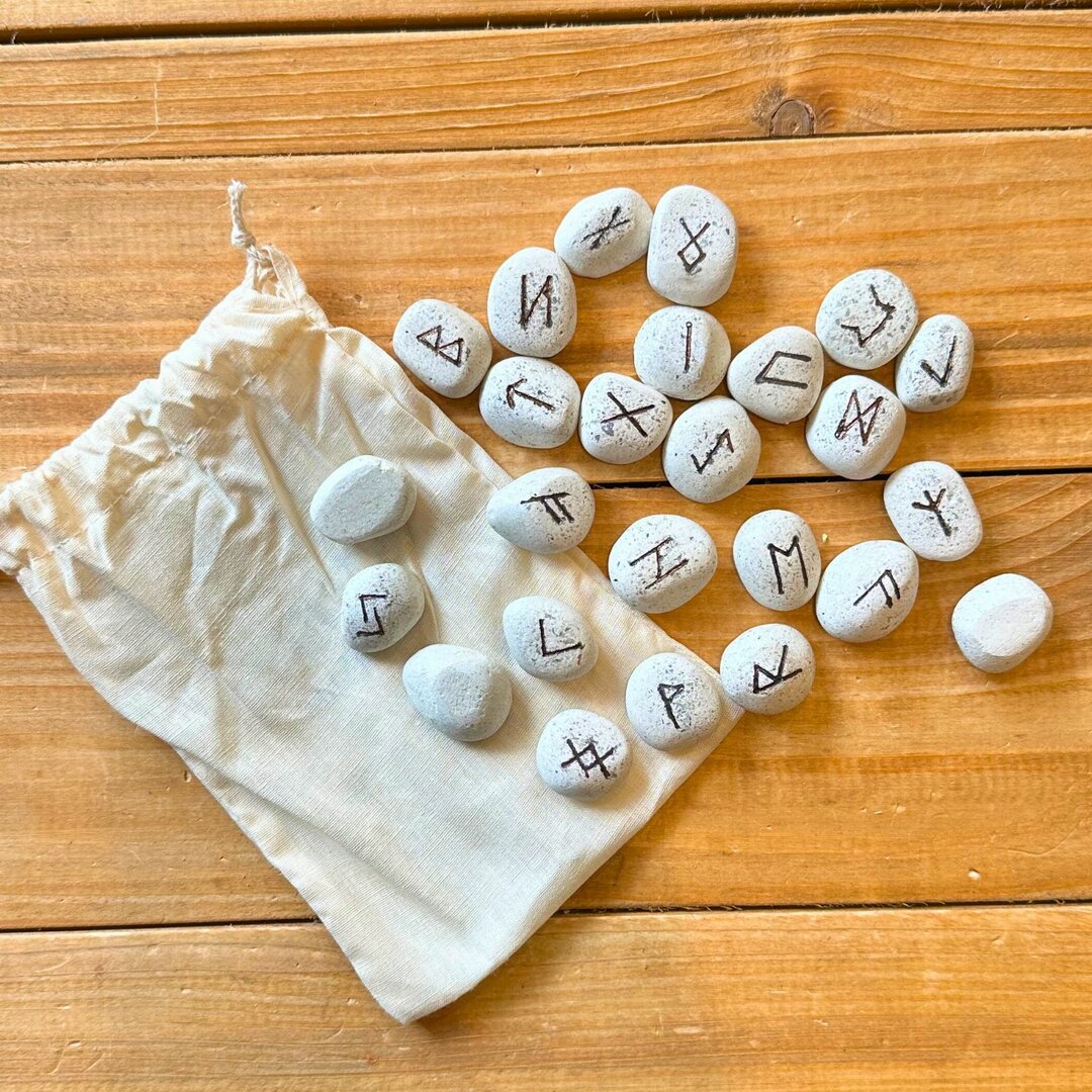 Runes en Céramique