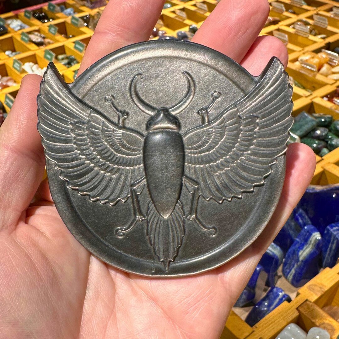 Scarabée Égyptien en Obsidienne Argentée