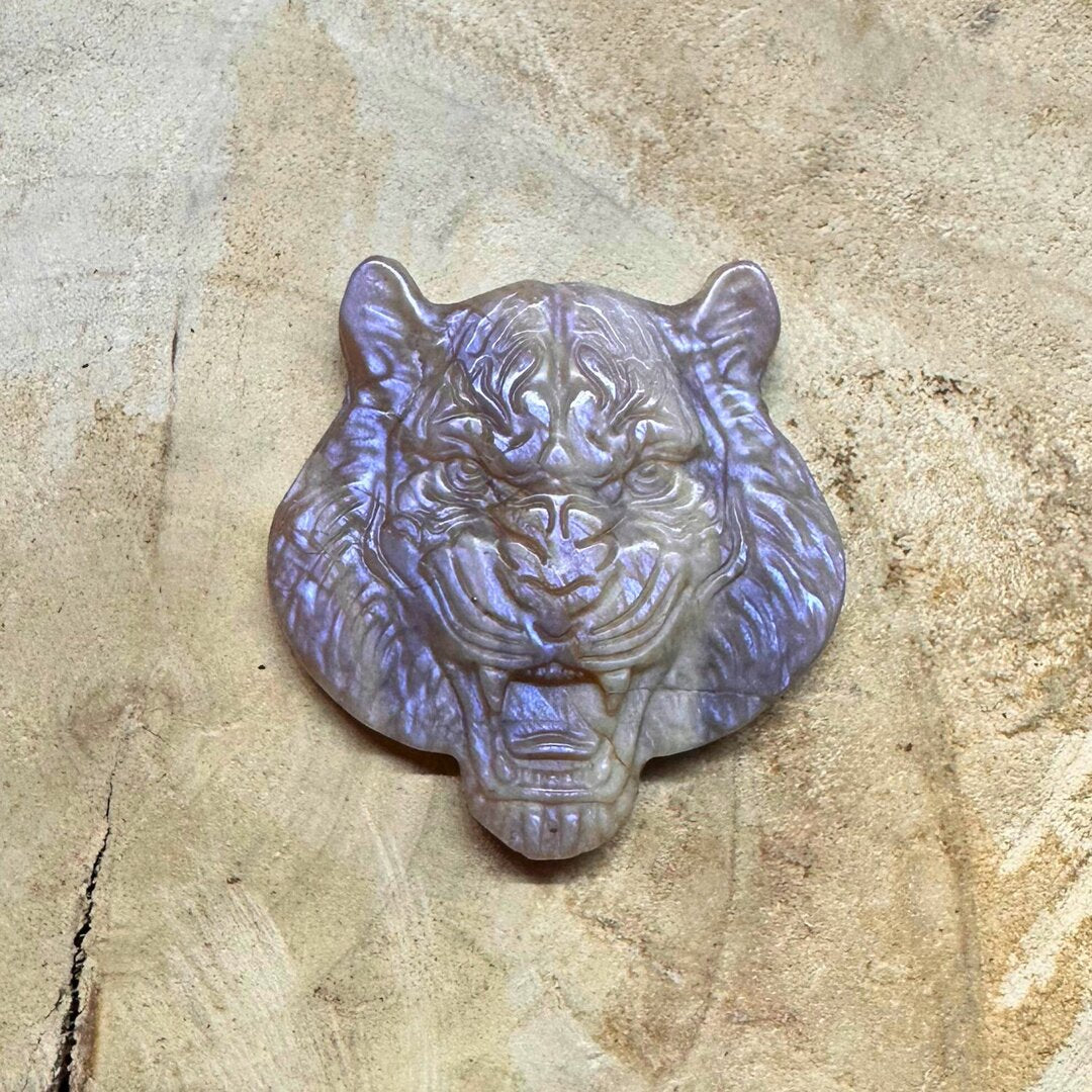 Tigre en Pierre de Lune