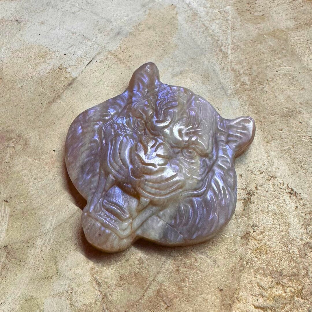 Tigre en Pierre de Lune
